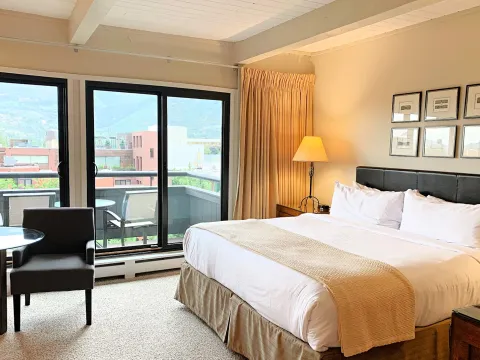 Aspen Square Condominium Hotel